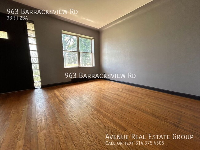Building Photo - 963 Barracksview Rd