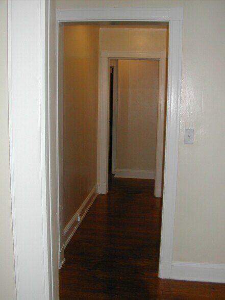 Building Photo - 4135 Roland Ave