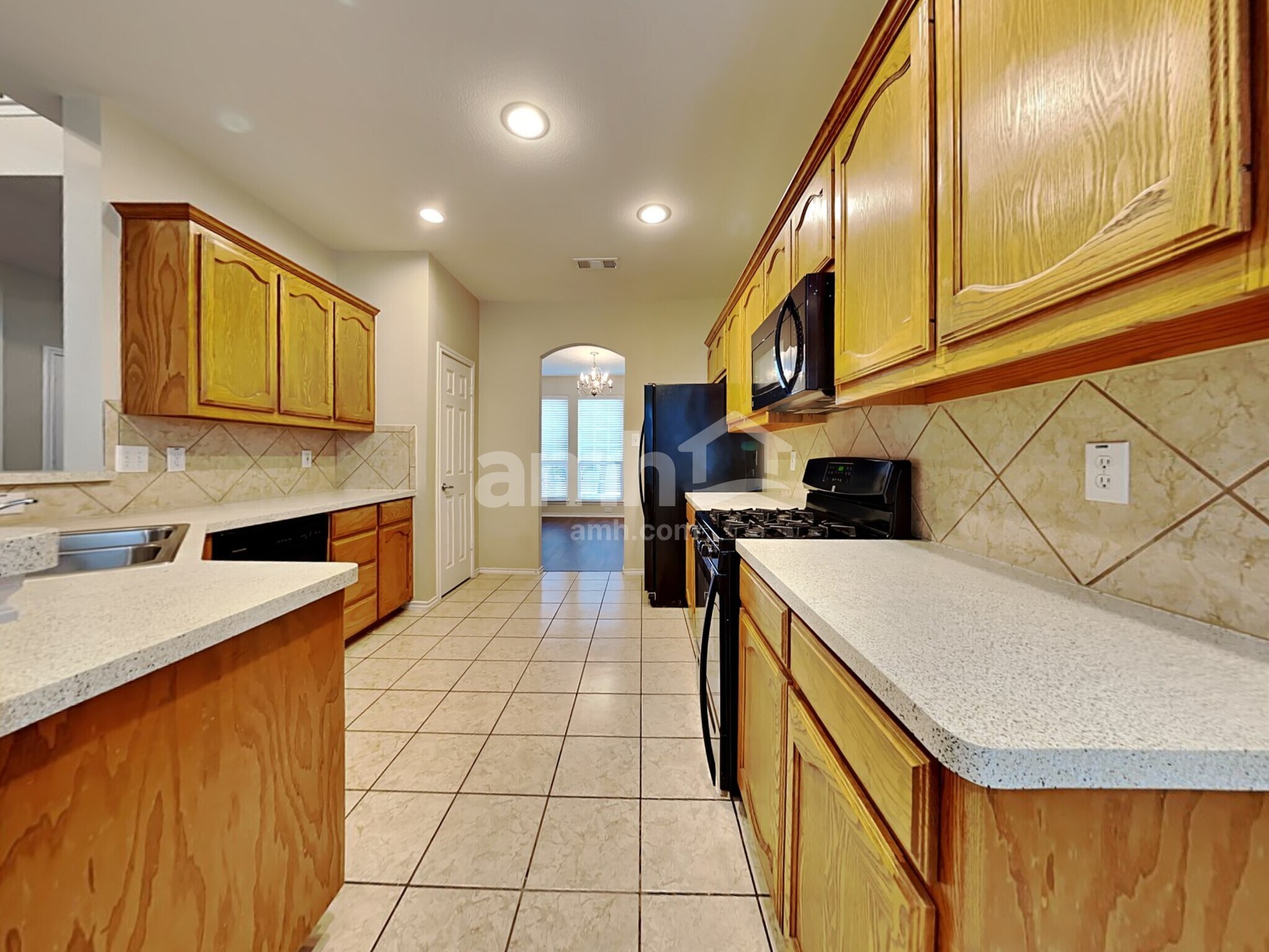 Building Photo - 2108 Carlotta Dr