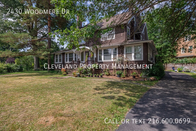 Building Photo - 2430 Woodmere Dr