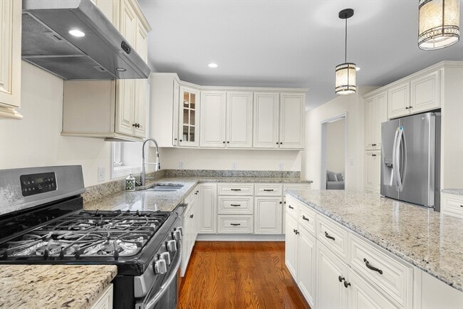 Building Photo - 11 Checkerberry Ln