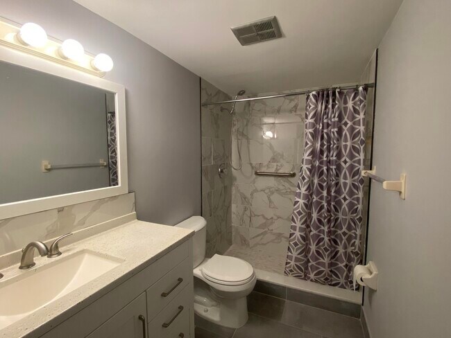 Building Photo - 4140 NW 90th Ave
