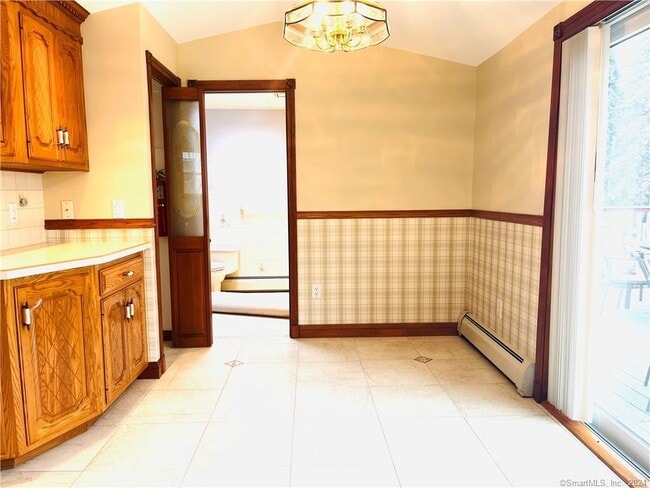 Building Photo - 21 Cottage St