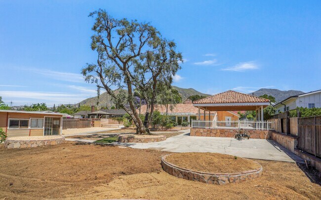 Building Photo - 13721 Woodcock Ave