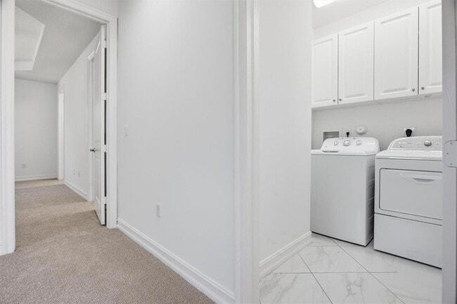 Building Photo - 13023 Riverwalk Cir S