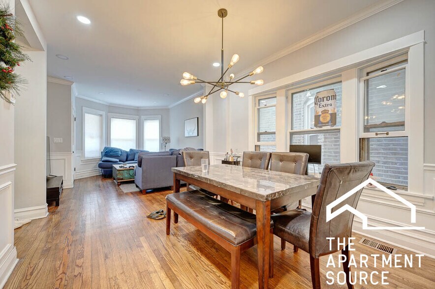 Primary Photo - 2509 W Diversey Ave