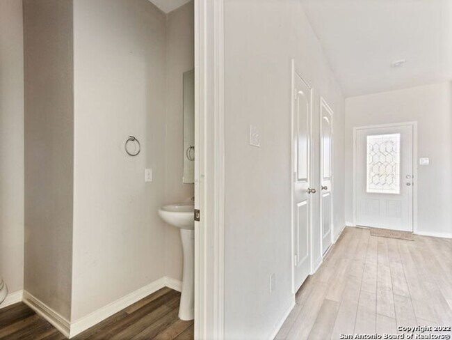 Building Photo - 6550 Underwood Way