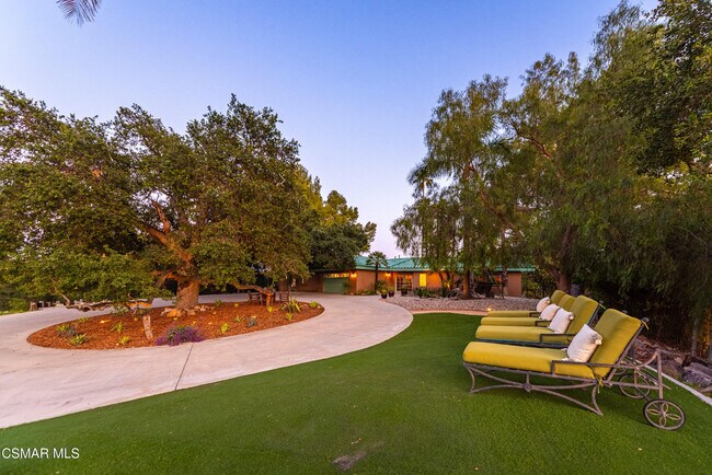 Building Photo - 6110 Colodny Dr