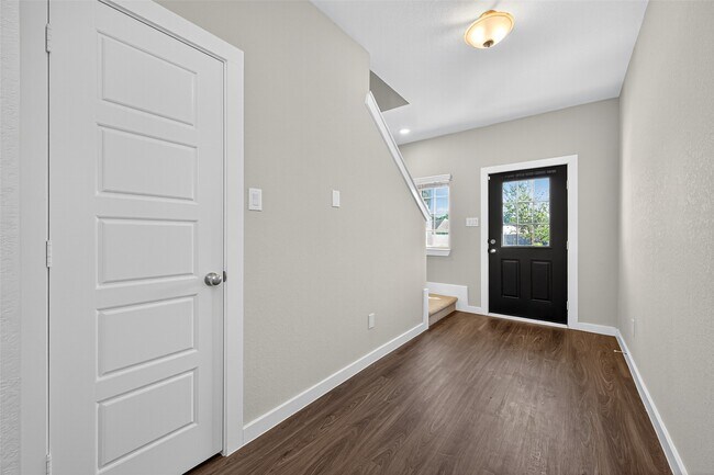 Building Photo - 21932 Juniper Crossing Dr