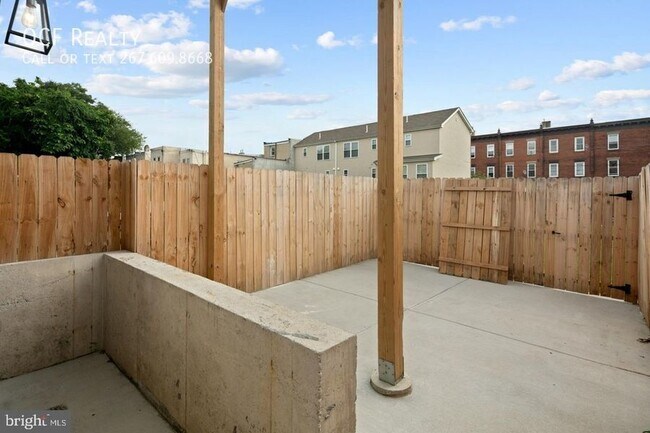 Building Photo - 1603 N Marshall St