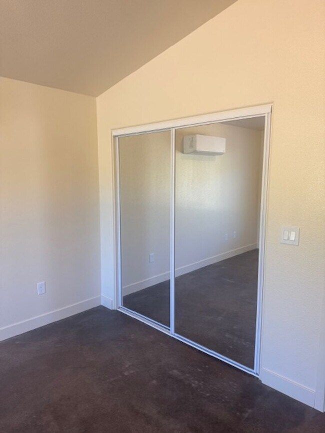 Building Photo - Newly Built Home Near Salt Creek Trail Move in Ready