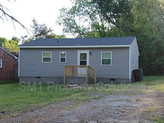 Primary Photo - 404 Grand St