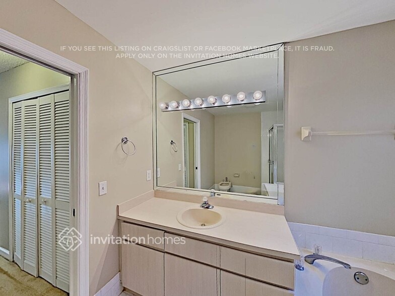 Building Photo - 13272 NW 10th Terrace