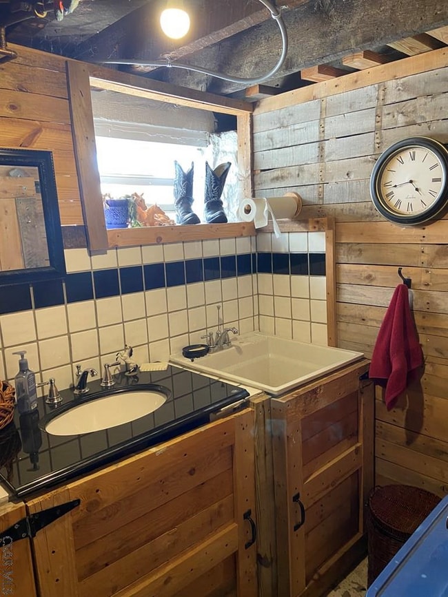 Building Photo - 129 Hawthorne St