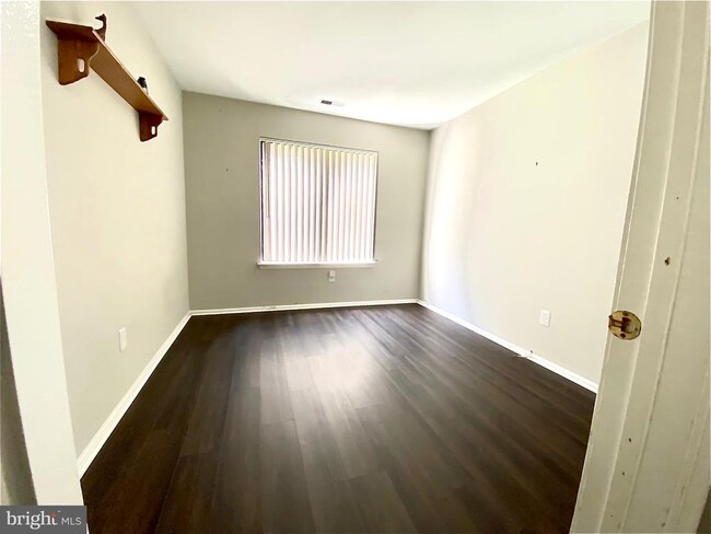 Building Photo - 803 Chesterwood Ct
