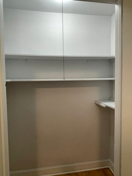 kitchen walk-in patry - 4700 Lawndale Ave