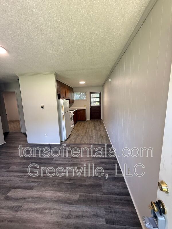 Building Photo - 133 Pleasant Dr