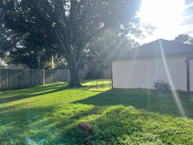 Building Photo - 7510 Creek Glen Dr