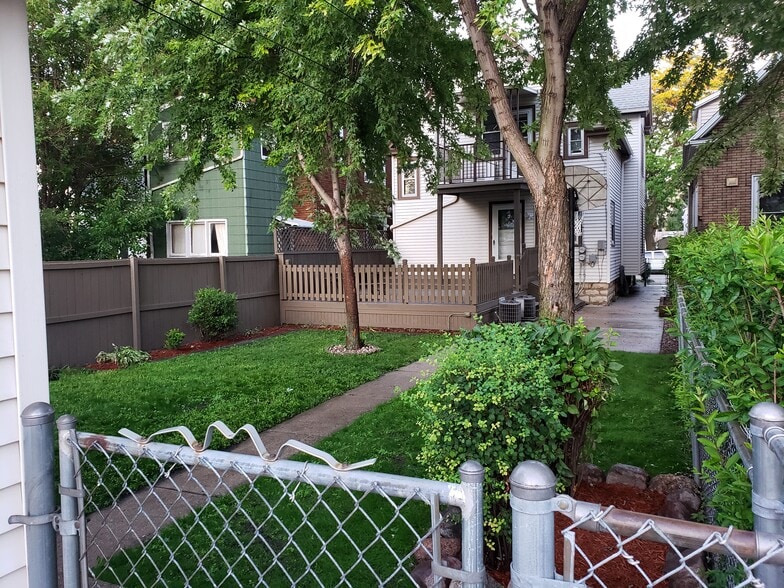 Building Photo - 1751 S 60th St