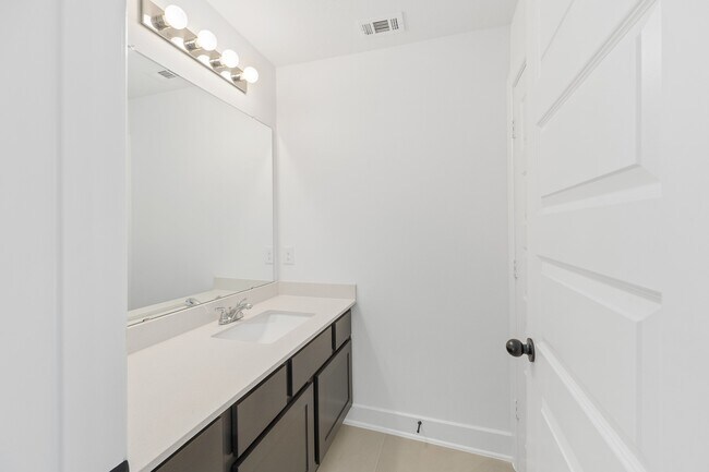 Building Photo - 21127 Coral View Dr