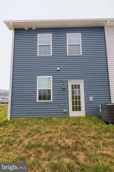 Building Photo - 229 Caterpillar Dr