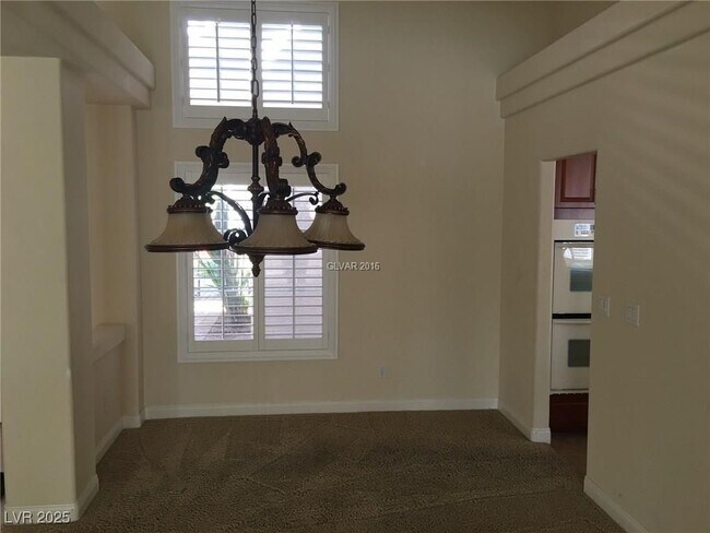 Building Photo - 6299 Pale Pavilion Ave