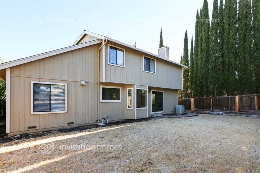 Building Photo - 3855 Rockford Dr