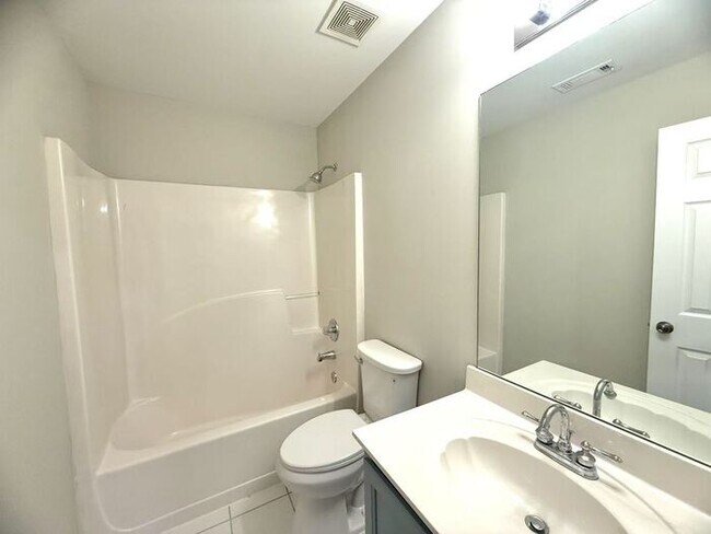 Building Photo - 2168 Pebble Beach Dr