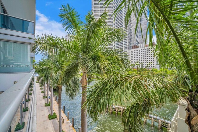 Building Photo - 200 Biscayne Blvd Way