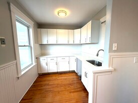 Building Photo - 5 Watson Ave