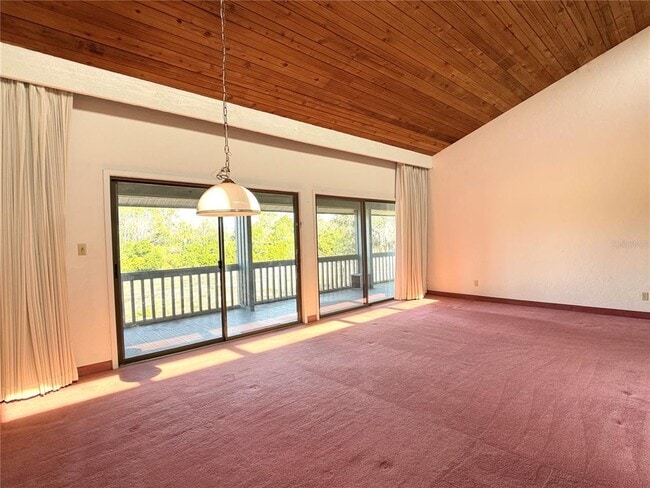 Building Photo - 647 Olde Camelot Cir