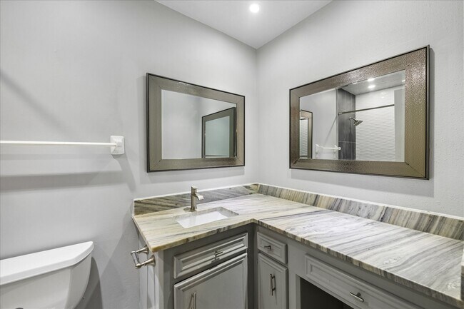 Building Photo - 2110 Gray Falls Dr