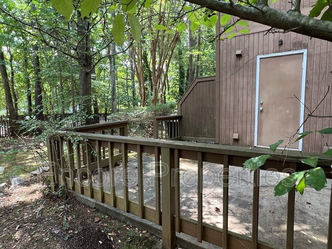 Building Photo - 4201 Sunscape Ln