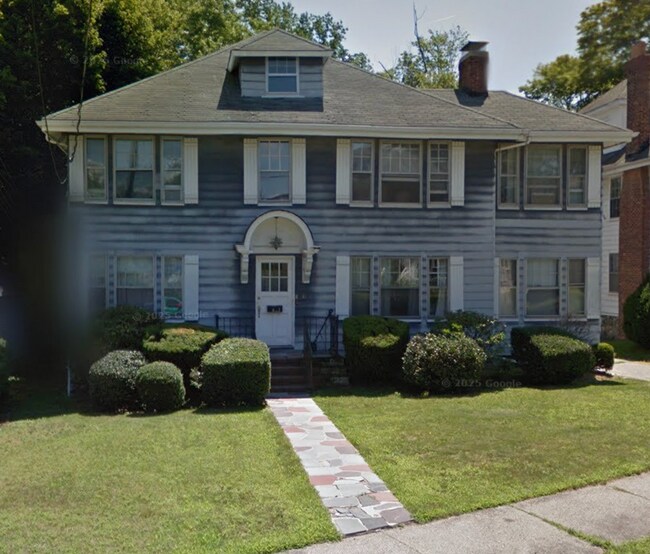 Building Photo - 8 Hammondswood Rd