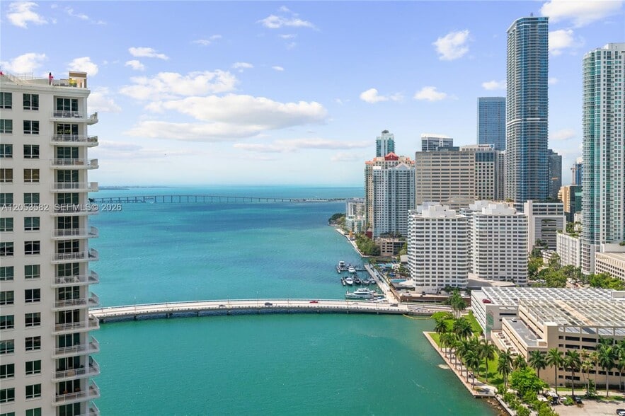 Building Photo - 901 Brickell Key Blvd
