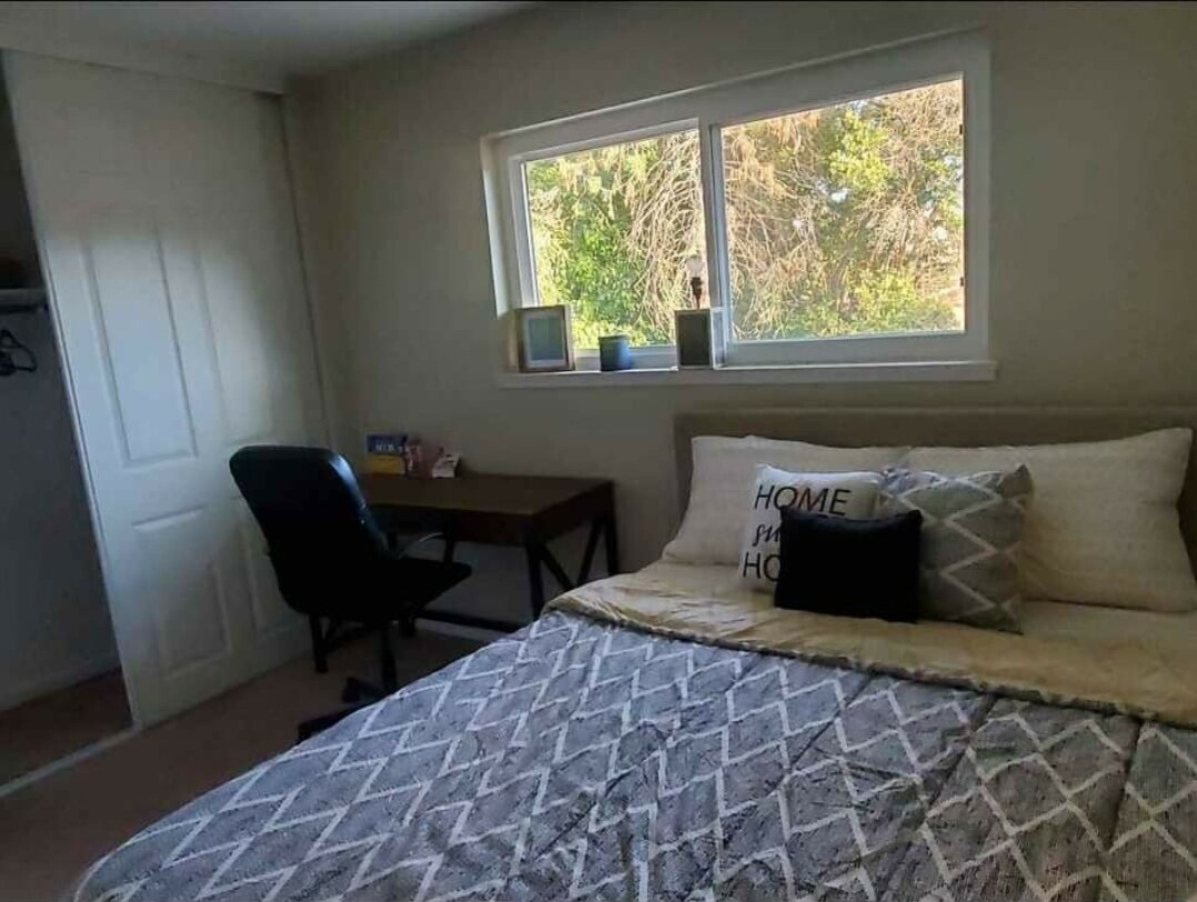 Building Photo - 9056 La Riviera Dr
