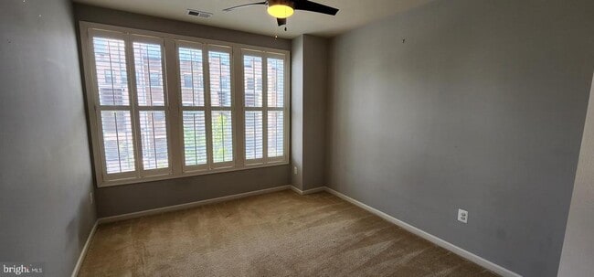 Building Photo - 23552 Hopewell Manor Terrace