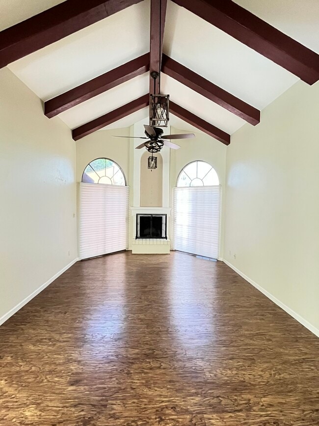 Building Photo - 7955 E Chaparral Rd