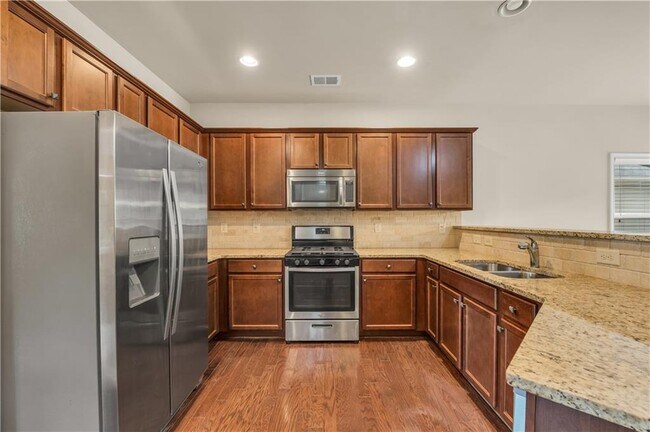 Building Photo - 559 Myrtle Trace Ln