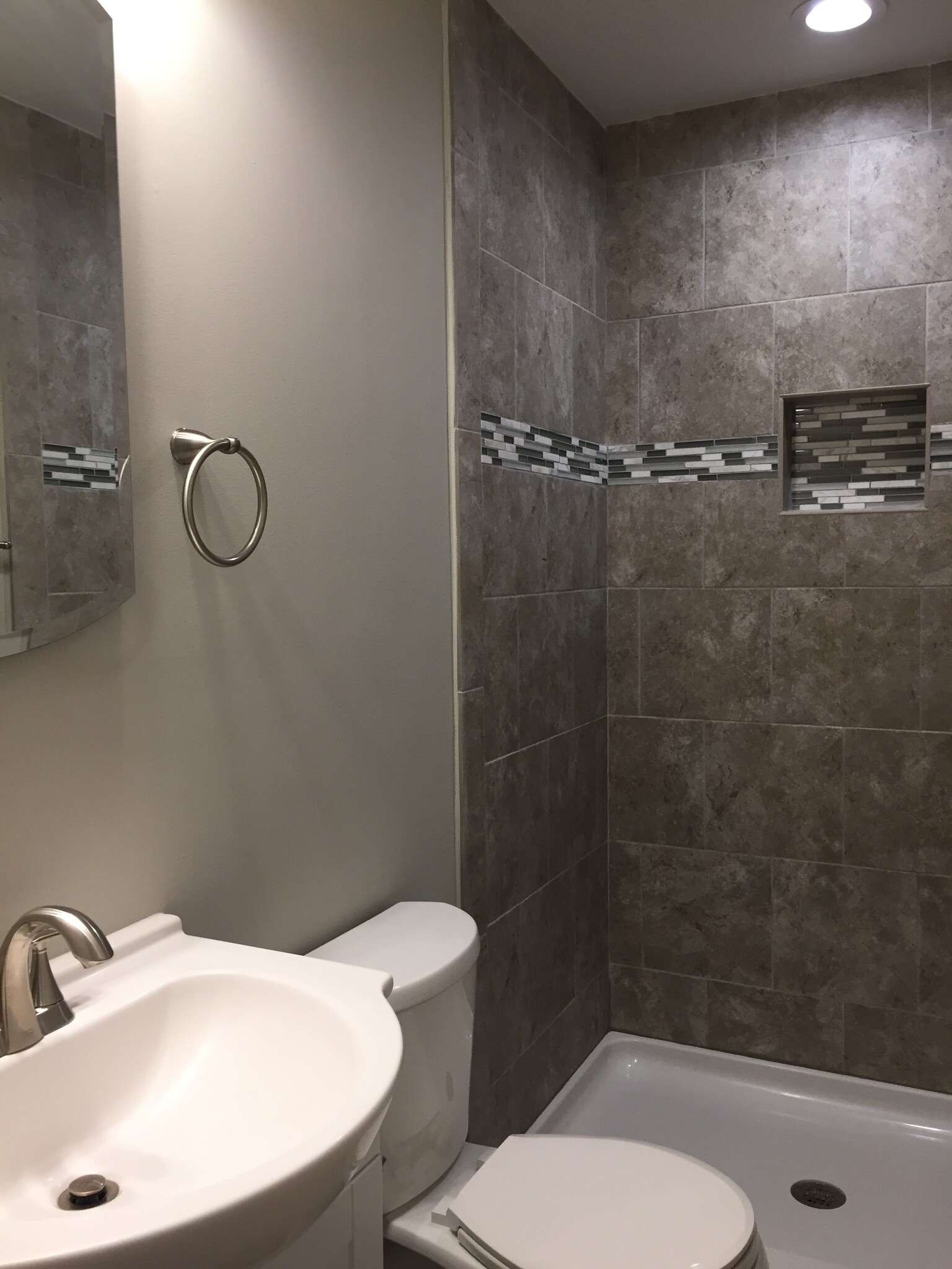 Master Bath - 204 22nd St