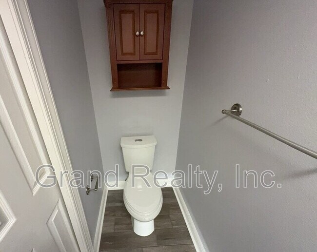 Building Photo - 5212 Jim Dandy Ln