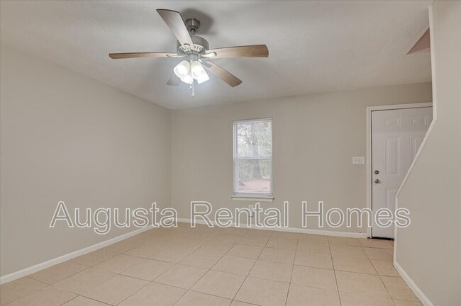 Building Photo - 140 Chalet North CT