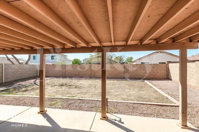 Building Photo - 14805 W Redfield Rd