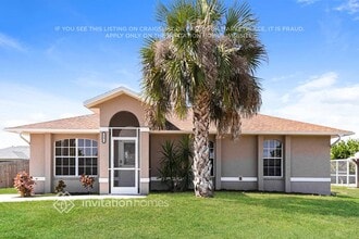 Building Photo - 18472 Holly Rd