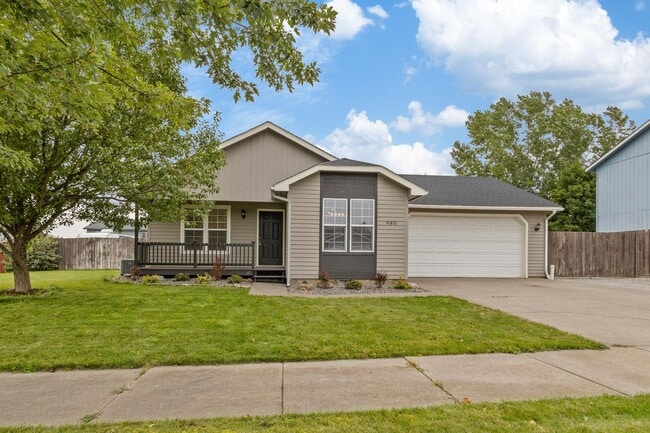 Primary Photo - Updated Single Level Home In Post Falls