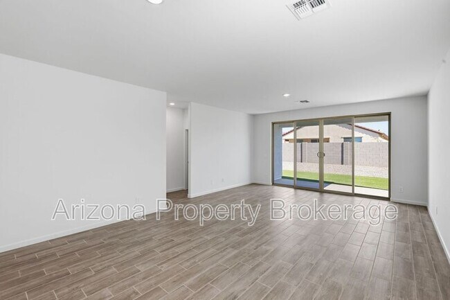 Building Photo - 18252 Avenida De Sol