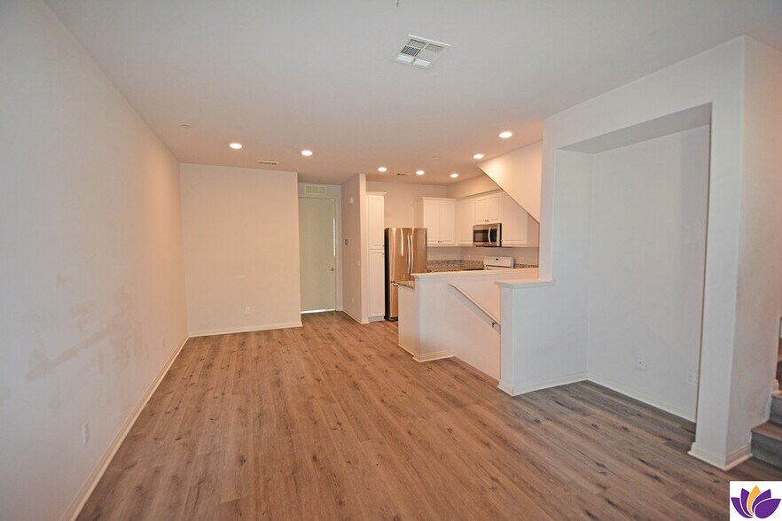 Building Photo - 14107 W Birch Ln