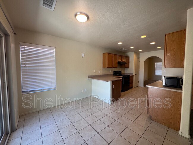 Building Photo - 25184 W Cranston Ln