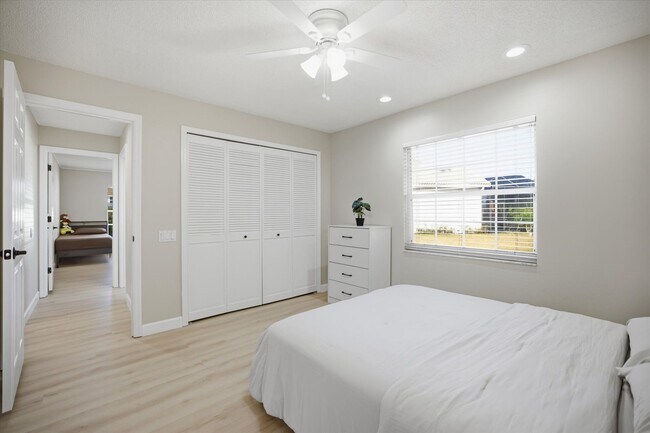 Building Photo - 5829 Fairwoods Cir