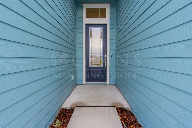 Building Photo - NEWER 4 Bedroom 3 Bath Home in Halifax Pla...